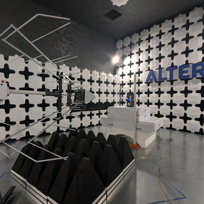 Anechoic chamber for equipment testing