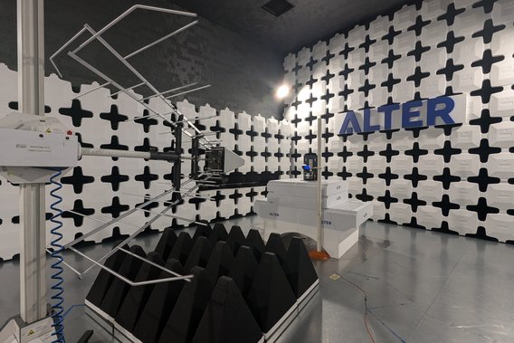 Anechoic chamber for equipment testing